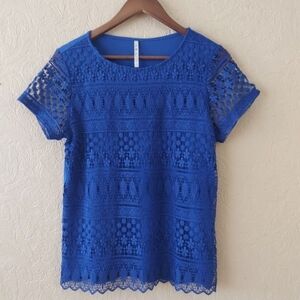 Leo & Nicole Blue Lace Short Sleeve Top